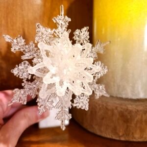 Bath & Body Works wallflower snowflake plug in